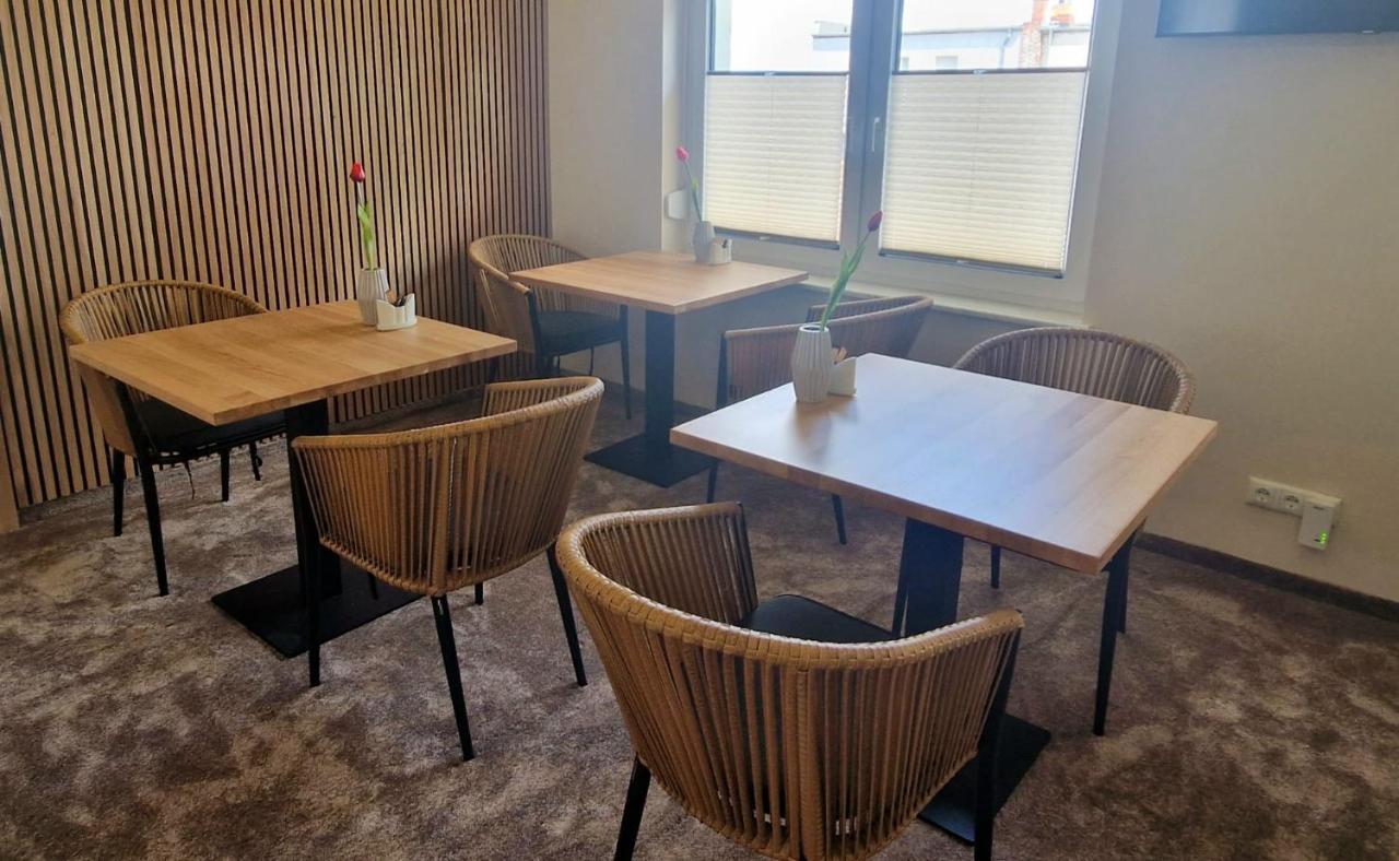 Hotel Rhin Inn Fehrbellin Extérieur photo