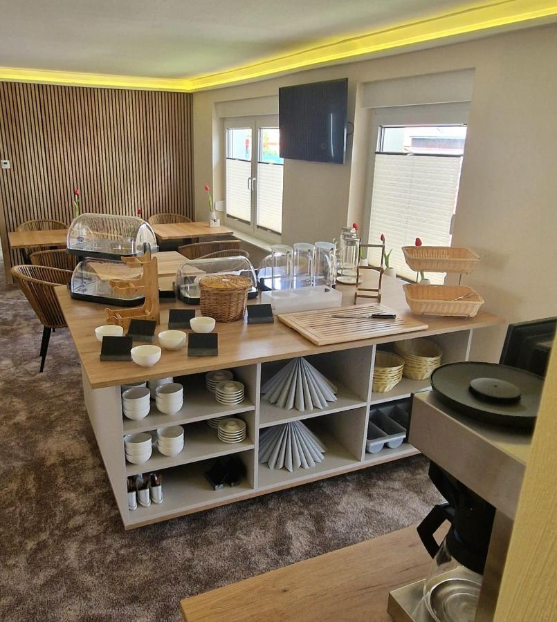 Hotel Rhin Inn Fehrbellin Extérieur photo