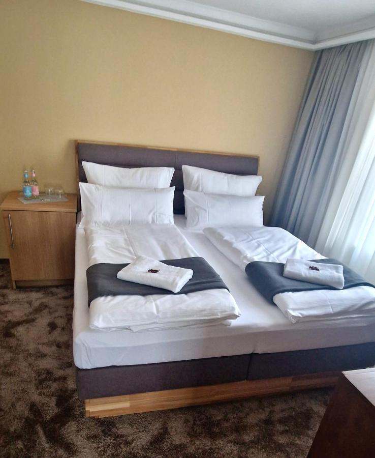 Hotel Rhin Inn Fehrbellin Extérieur photo